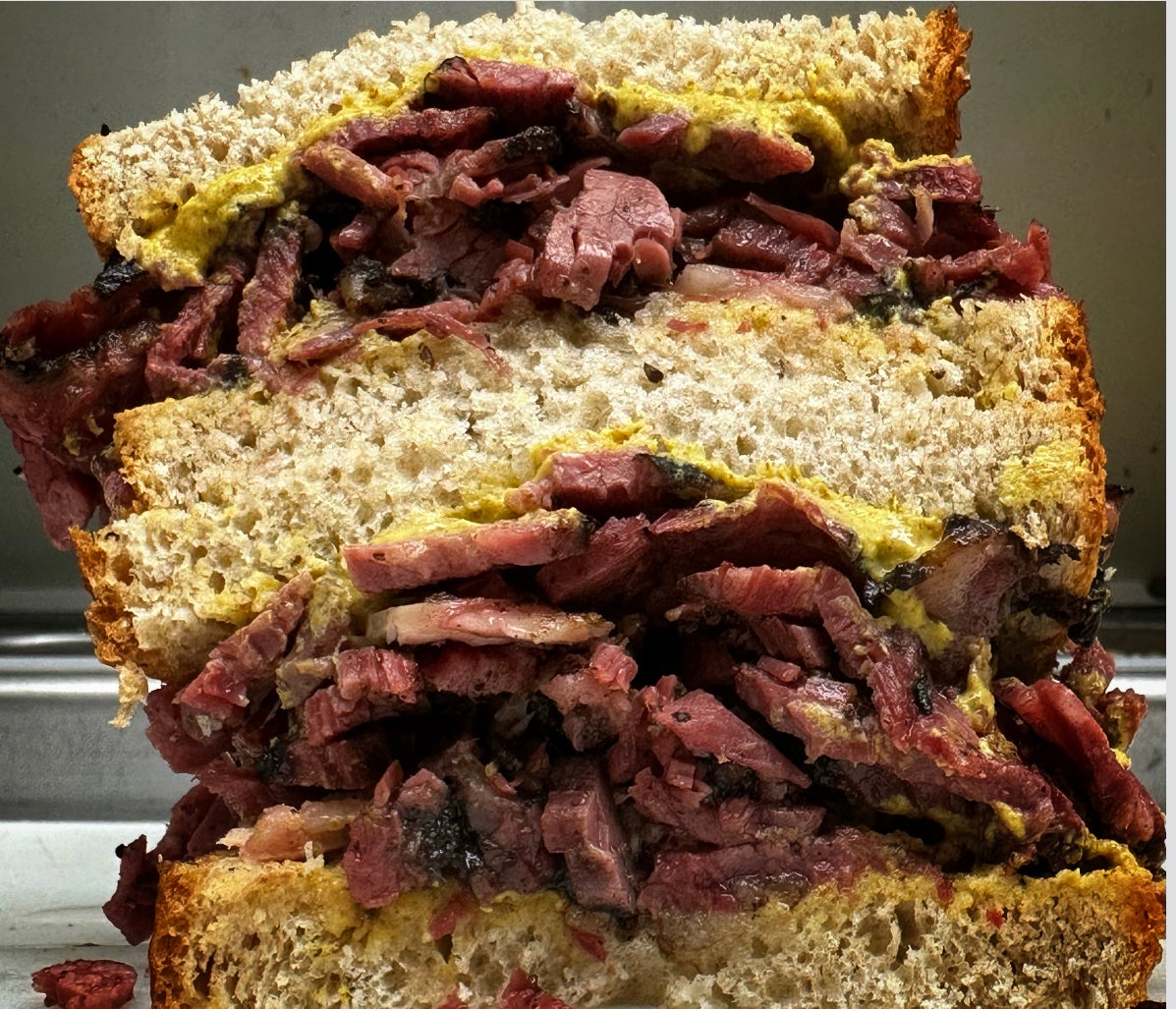 MOE'S PASTRAMI & BURGER official site